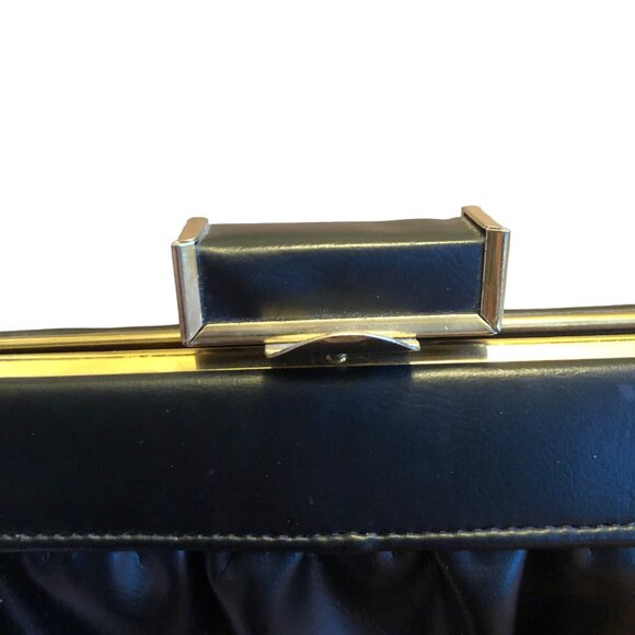 Vintage Stylemark Solid Black With Gold Metal Clasp Handbag - Picture 6 of 8